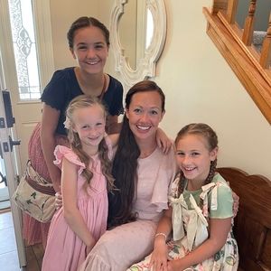 Meet your Posher, Posh